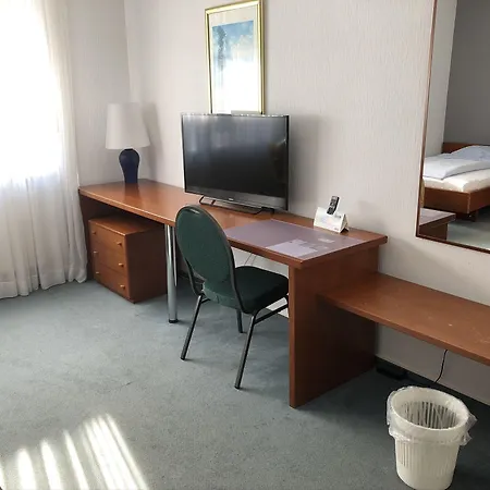 Landgasthof - Restaurant Szálloda 3*